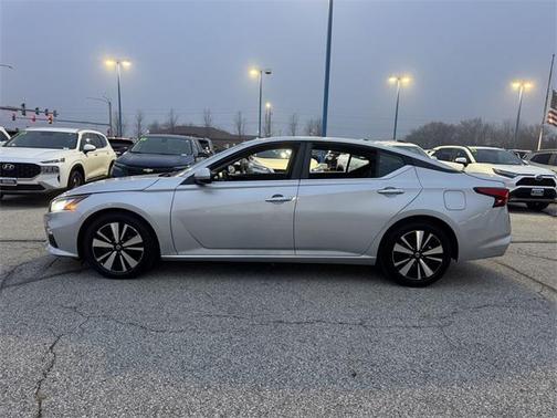 2022 Nissan Altima 2.5 SV