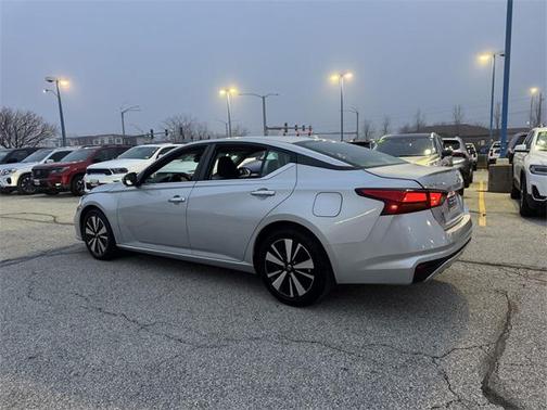 2022 Nissan Altima 2.5 SV