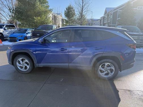 2023 Hyundai TUCSON SE