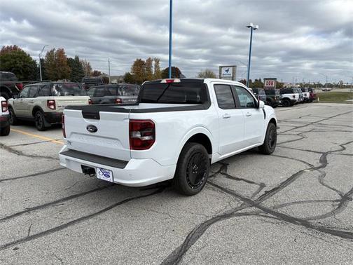 2025 Ford Maverick Lobo Standard