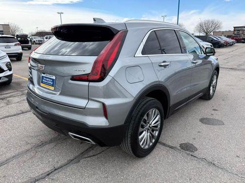 2025 Cadillac XT4 Premium Luxury