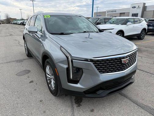 2025 Cadillac XT4 Premium Luxury