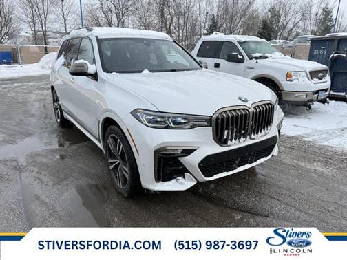 2022 BMW X7 M50i