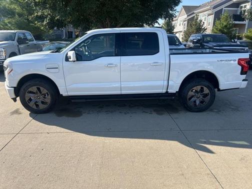 2022 Ford F-150 Lightning LARIAT