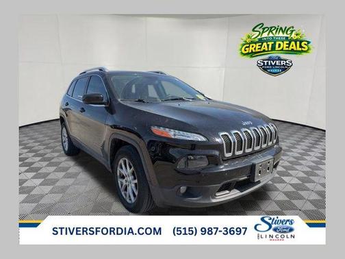 Diamond Black Crystal Pearlcoat 2017 Jeep Cherokee Latitude