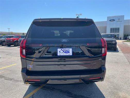 2025 Ford Expedition Tremor