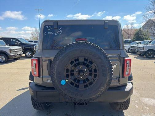 Marsh Gray 2026 Ford Bronco Outer Banks