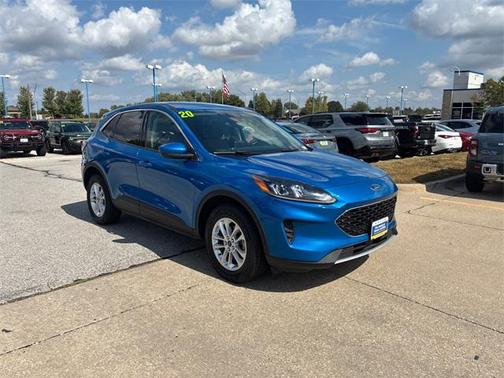 2020 Ford Escape SE