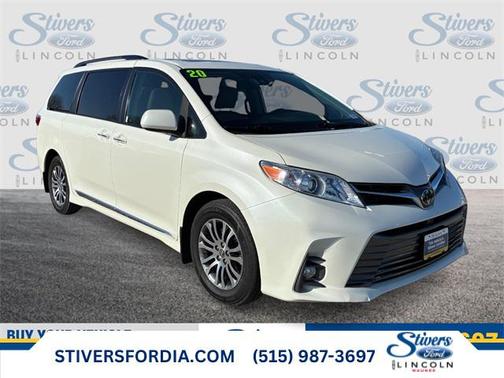 2020 Toyota Sienna XLE