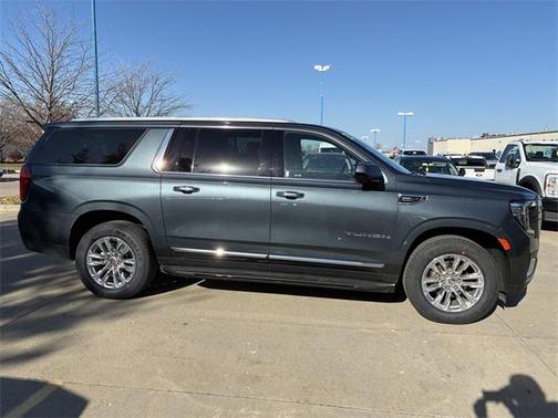 2021 GMC Yukon XL SLT
