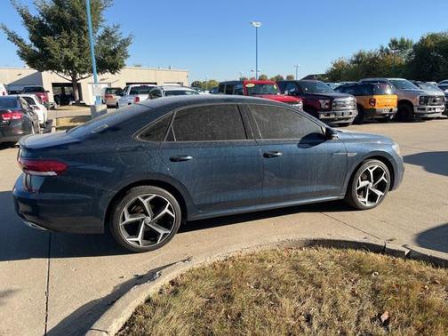 2020 Volkswagen Passat 2.0T R-Line
