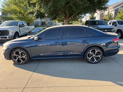 2020 Volkswagen Passat 2.0T R-Line