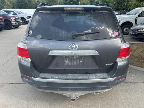 2013 Toyota Highlander SE