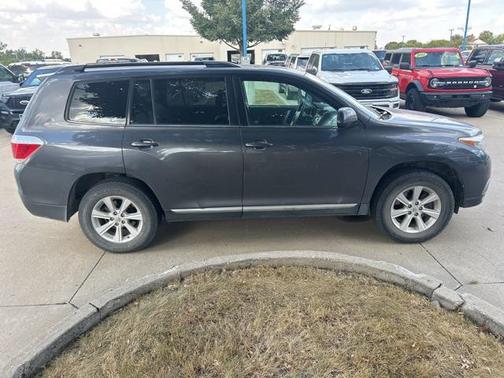 2013 Toyota Highlander SE