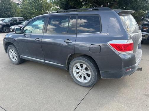 2013 Toyota Highlander SE