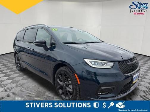 Fathom Blue Pearlcoat 2023 Chrysler Pacifica Limited