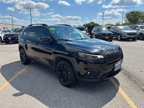 2023 Jeep Cherokee Altitude