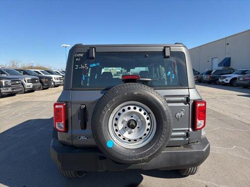Carbonized Gray Metallic 2026 Ford Bronco Base