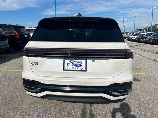 2025 Lincoln Nautilus Reserve