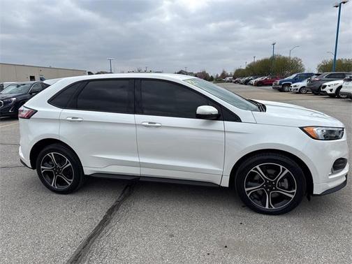 2022 Ford Edge ST