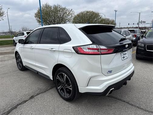 2022 Ford Edge ST