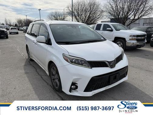 2018 Toyota Sienna SE