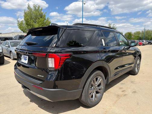 Agate Black Metallic 2026 Ford Explorer Active