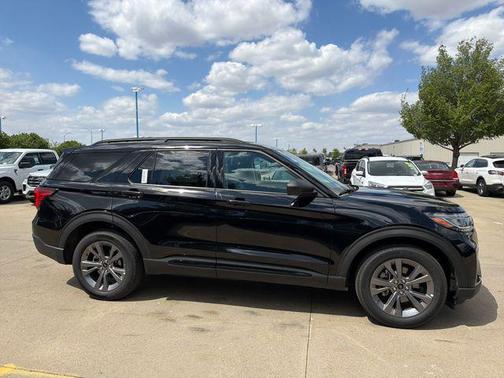 Agate Black Metallic 2026 Ford Explorer Active