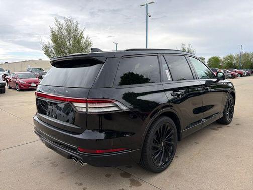 Infinite Black Metallic Clearcoat 2026 Lincoln Aviator Reserve AWD