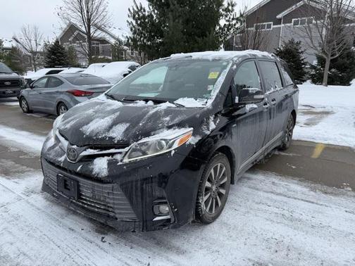 2018 Toyota Sienna Limited Premium