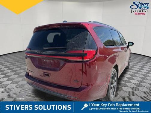 Velvet Red Pearlcoat 2023 Chrysler Pacifica Touring L
