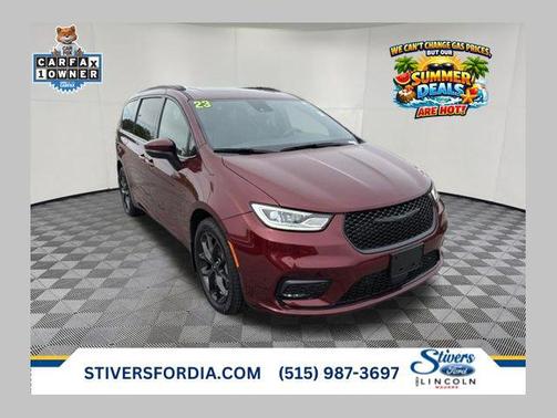 Velvet Red Pearlcoat 2023 Chrysler Pacifica Touring L