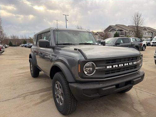Carbonized Gray Metallic 2026 Ford Bronco Big Bend