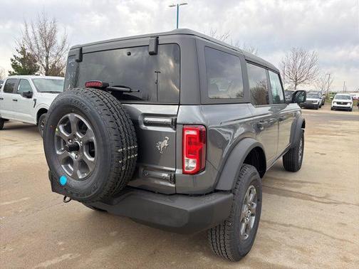 Carbonized Gray Metallic 2026 Ford Bronco Big Bend