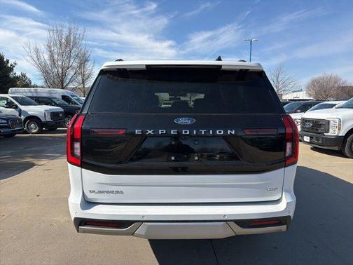 2025 Ford Expedition Max Platinum