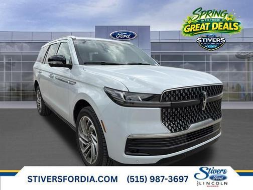 Crystal White Metallic Clearcoat 2026 Lincoln Navigator Reserve