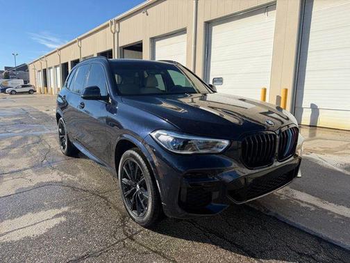 2022 BMW X5 M50i