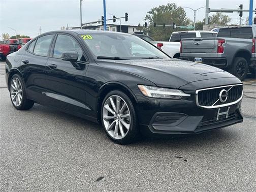 2020 Volvo S60 T5 Momentum