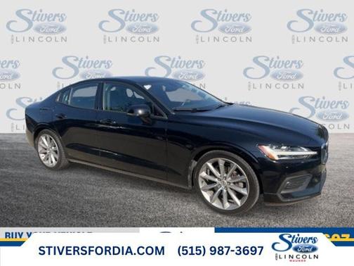 2020 Volvo S60 T5 Momentum