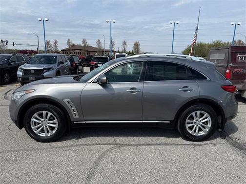 2010 INFINITI FX35 Base
