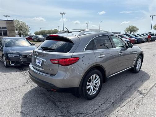 2010 INFINITI FX35 Base