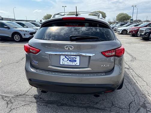 2010 INFINITI FX35 Base