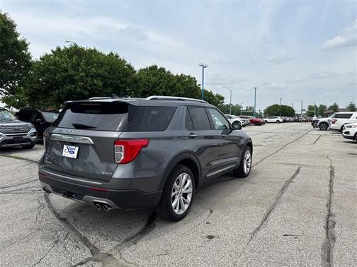 2022 Ford Explorer Platinum