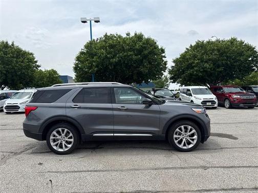 2022 Ford Explorer Platinum