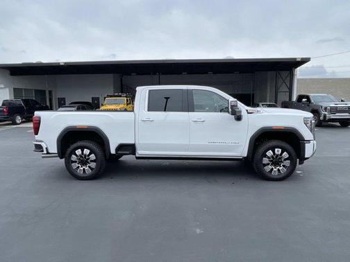 Summit White 2026 GMC Sierra 2500 Denali