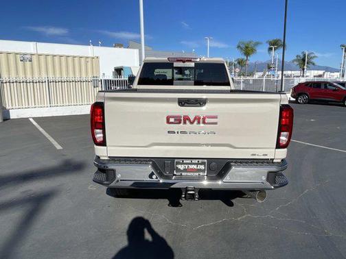 2026 GMC Sierra 2500 SLE