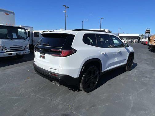 2026 GMC Acadia Elevation FWD