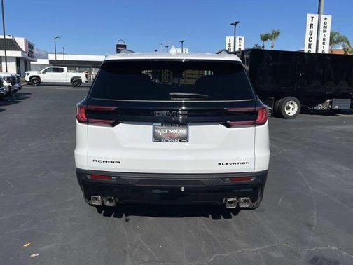 2026 GMC Acadia Elevation FWD