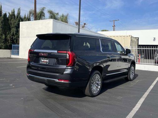 2026 GMC Yukon XL 4WD Elevation