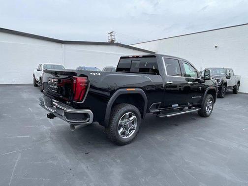 2026 GMC Sierra 3500 SLT